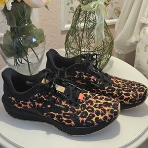 Womens Brooks Launch 9. 5 Cheeta